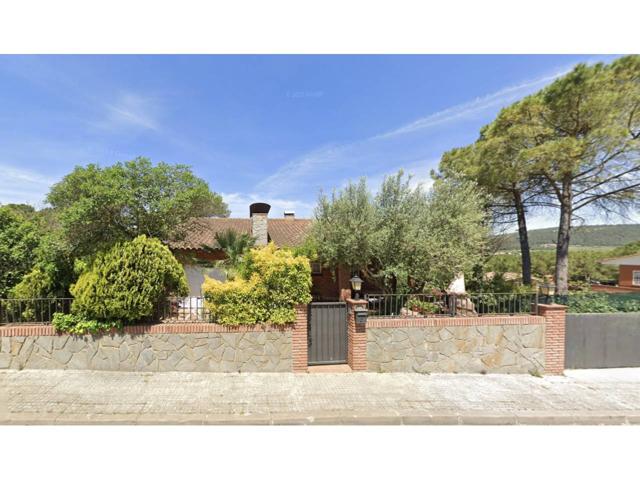 Casa en venta en Begues photo 0