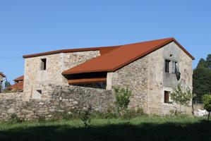 Carácter gallego forjado en piedra. photo 0