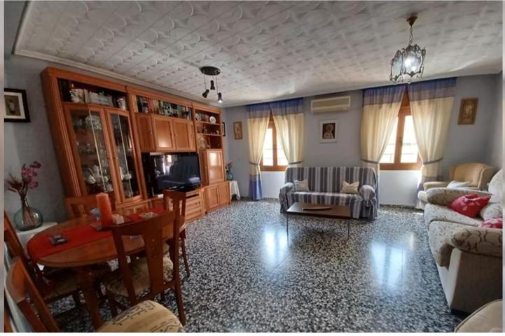 Oportunidad única, Piso en venta en La Roda, Albacete photo 0