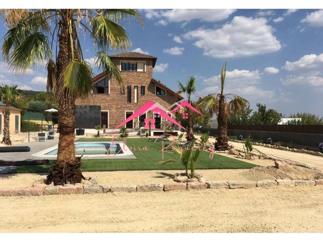 Se vende espectacular chalet en Campo de Aras , Lucena (Córdoba) . photo 0