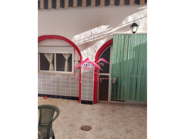 Casa en barrio de Parroquia de Nuestra Señora de la Asunción y Ángeles, Cabra photo 0