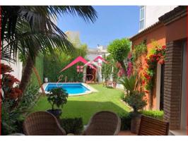 Se vende espectacular casa en pleno centro de Lucena con piscina. photo 0