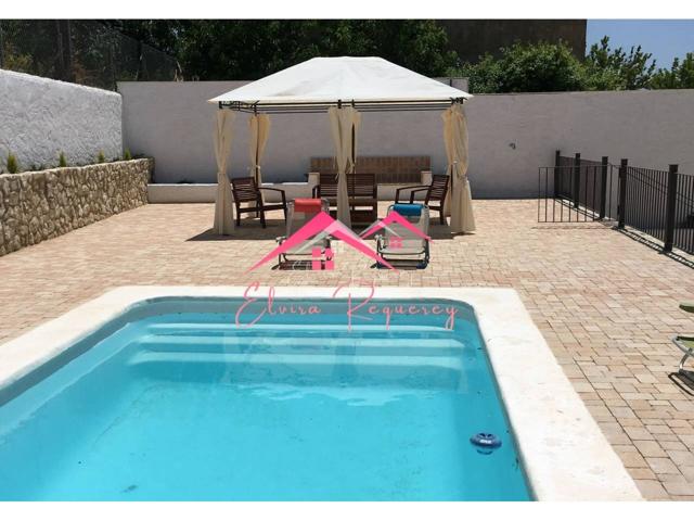 Se vende encantador y típico cortijo andaluz en en centro de Andalucía photo 0