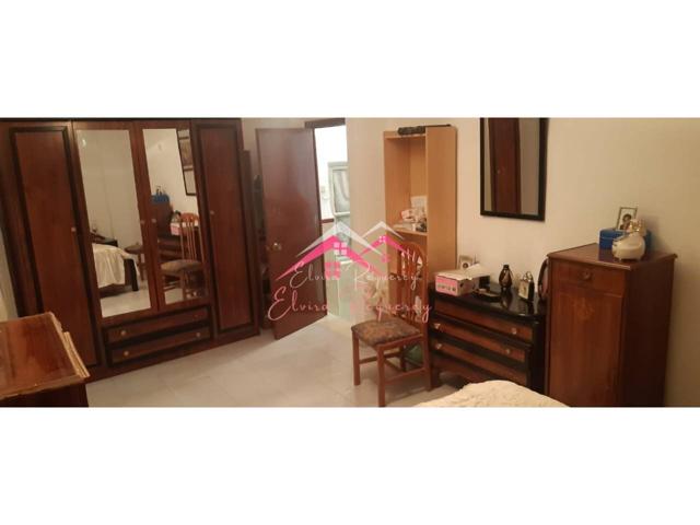 Se vende casa en semicentro de Lucena photo 0