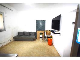 Venta de un piso en la zona Quintana photo 0