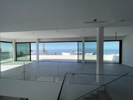 Villa En venta en Guía de Isora photo 0