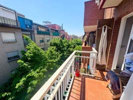 Piso En venta en Santa Coloma de Gramenet photo 0