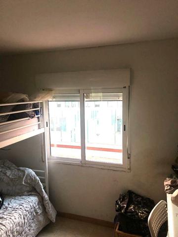 Piso En venta en Santa Coloma de Gramenet photo 0