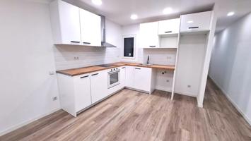 Piso En venta en Santa Coloma de Gramenet photo 0