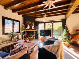 Chalet unifamiliar en venta en La Molina photo 0