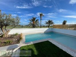 Villa En venta en Los Alcázares photo 0