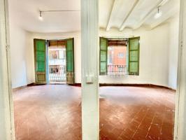 Piso En venta en El Poble Sec - Parc De Montjuïc, Barcelona photo 0