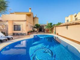 Casa De Campo En venta en Torrevieja photo 0