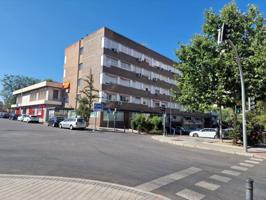 Local En venta en Madrid photo 0