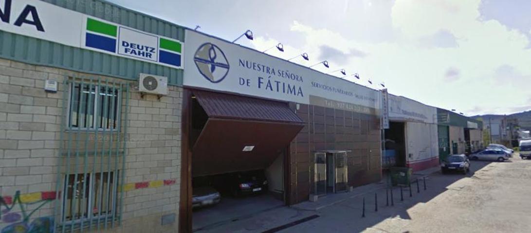 Nave Industrial en venta en Plasencia de 566 m2 photo 0