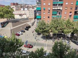 Venta de un piso en Badalona, en la zona de Llefià-Artigues photo 0