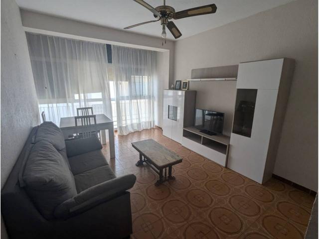 🏡 AMPLIO PISO EN LA RAMBLA – ¡UNA JOYA POR REFORMAR! photo 0