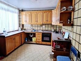 Gran piso a la venta de 4 dormitorios, 2 baños, en el centro y SIN COMISION photo 0