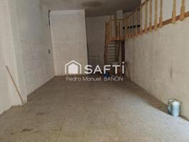 Local comercial a la venta en Villena - Zona La Morenica - Sin comision photo 0