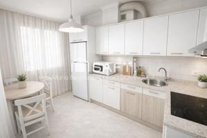 SE VENDE PISO AMPLIO EN PONTEVEDRA - ZONA PINTOR LAXEIRO - A PARDA photo 0