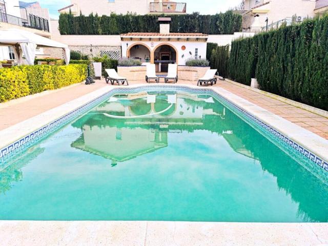 Un Chalet como ningún otro en Petrer. photo 0