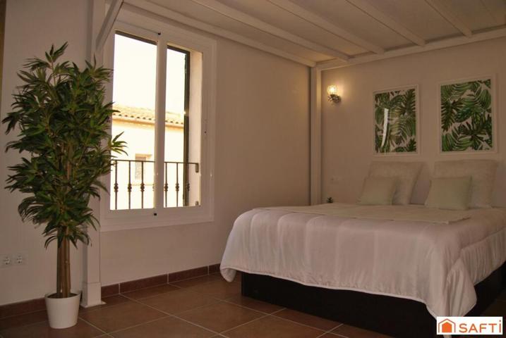 Moderna Casa Adosada con patio en venta. photo 0