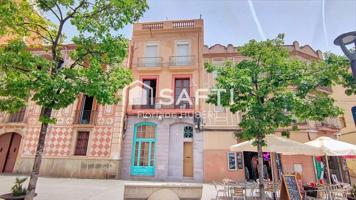 Edificio en el centro de Molins de Rei con 2 pisos dúplex independientes photo 0