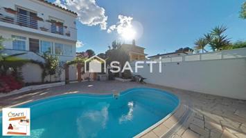 Chalet con piscina privada, vistas al mar. photo 0
