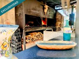 Restaurante en traspaso con alta rentabilidad y encanto único photo 0