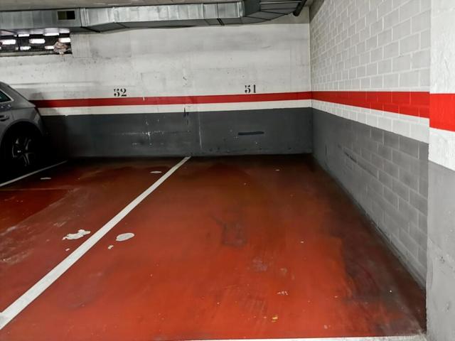Tu gran parking en el corazón de Gracia photo 0