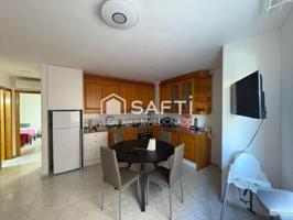 ¡Gran oportunidad en el centro de Vinaròs! 4 apartamentos independientes y un local comercial, en plena calle Ángel. photo 0