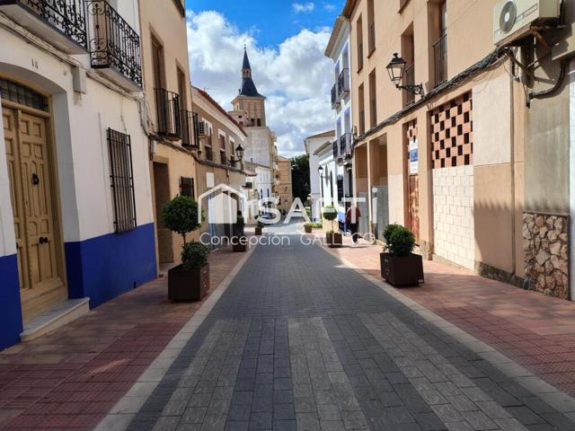 ¡Oportunidad de inversión en pleno centro de Campo de Criptana! photo 0