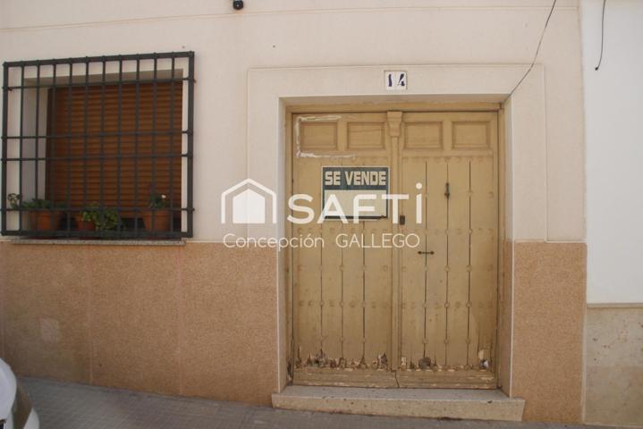 Casa solar para reconstruir, no se cobra comisión al comprador. photo 0