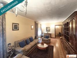 &quot;Con todo lo que tu familia necesita, al precio que esperabas&quot; Vivienda unifamiliar esquinada, de 3 habitaciones, patio y garaje cerrado, con cabida para 2 vehículos. photo 0