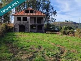 Casa de piedra 362 m² útiles distribuidos en planta baja, primera planta y bajo cubierta + 1 312m² de parcela. photo 0