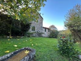 Venta de casa de piedra, lista para entrar a vivir con 10.000m2 de finca a 28 minutos de Vigo. photo 0