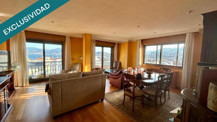 Piso exclusivo de 240m2 una sola vivienda por planta y espectaculares vistas a la ría de Vigo. photo 0