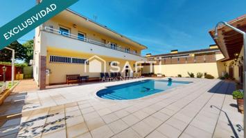 EXCLUSIVO CHALET - VISTAS PANORAMICAS - EXCEPCIONAL ESPACIO EXTERIOR photo 0