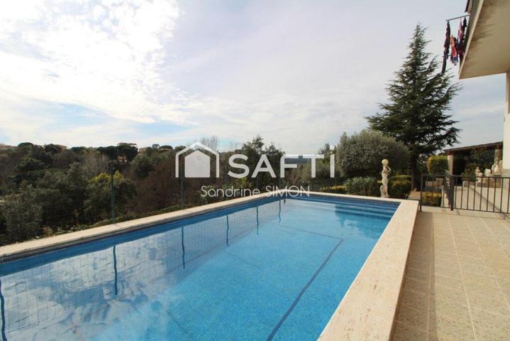 Magnífica y amplia casa 2 viviendas, piscina y vistas despejadas!! photo 0