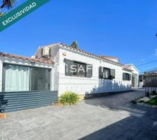 Encantadora casa en una de las mejores zonas de Empuriabrava photo 0