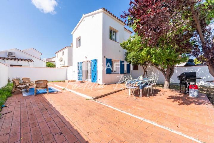 Casa adosada reformada 2 habitaciones y con Jardín Privado Santa Margarita photo 0