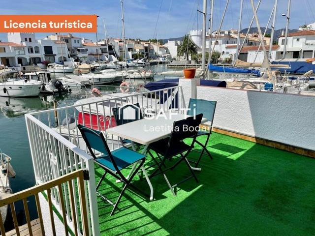 Encantador apartamento renovado con terraza y vistas al canal Zona tranquila de Empuriabrava photo 0