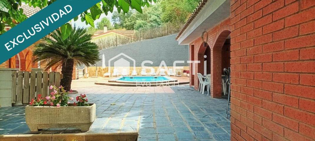 Oasis independiente con piscina, buhardilla y licencia turística en Mas Altaba photo 0