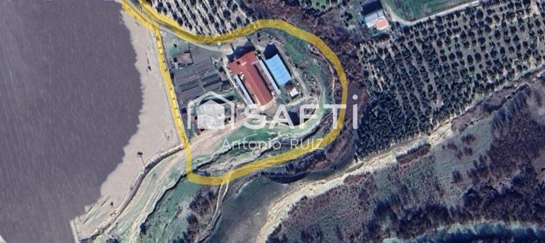 Granja con terreno de unos 20.000 m² y posibilidad de concesión de 200 ha de pastos. Zona Donadio. SIN COMISIÓN DE COMPRA. photo 0