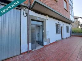 Casa con tres pisos independientes y jardin. photo 0