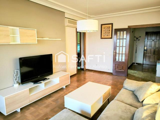 FANTÁSTICO PISO LUMINOSO EN BUEN ESTADO. ZONA PASEO SALAMANCA photo 0