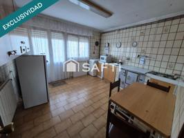 Piso en Almanza de tres habitaciones con tres balcones photo 0