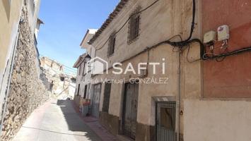 Casa a reformar a tan sólo 2 minutos del centro photo 0