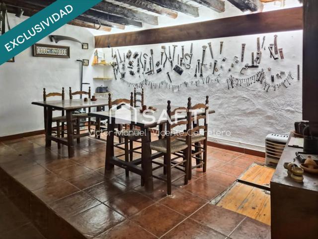 Enorme casa de pueblo con muchísimo encanto photo 0