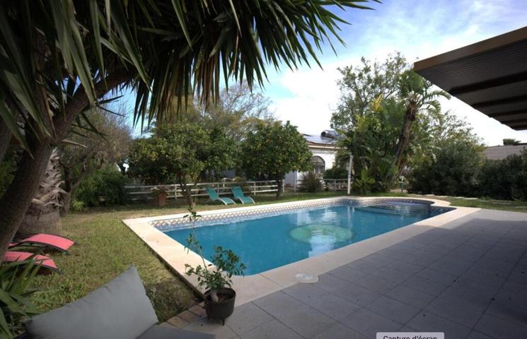 Nueva y exclusiva oferta: Una auténtica finca en Andalucía Una casa de campo con mucho carácter, piscina, jacuzzi y sistema solar - ubicada en Manzanilla, entre Sevilla y Huelva. La proximidad al Algarve me parece particularmente emocionante: en menos photo 0